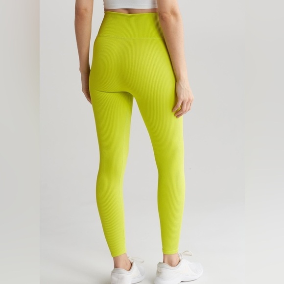 Good American Pants - Good American Seamless Ribbed High Waist Legging - Size 3/4 (L/XL) in Lemon Lime